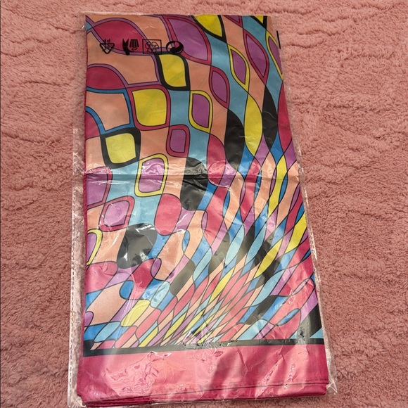 ✨ House of Aybar Scarf Edit ✨ - Picture 3 of 6